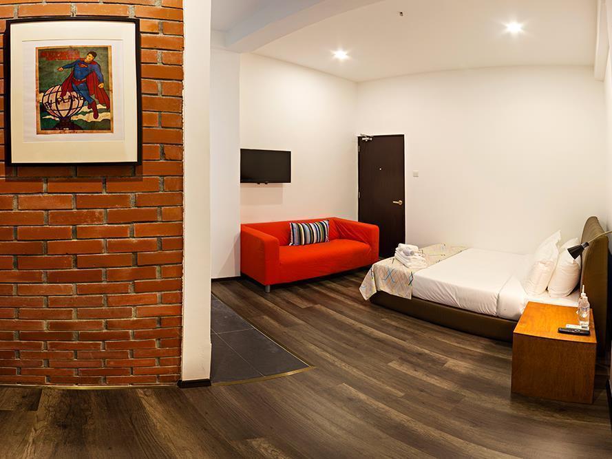 Roomies Suites Batu Feringgi Εξωτερικό φωτογραφία